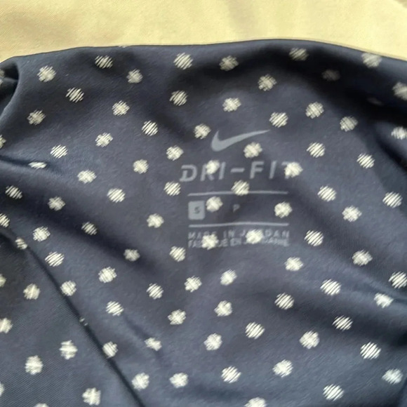 Nike Yoga High-Rise Dots Twist 7/8 Leggings size small - Picture 4 of 5